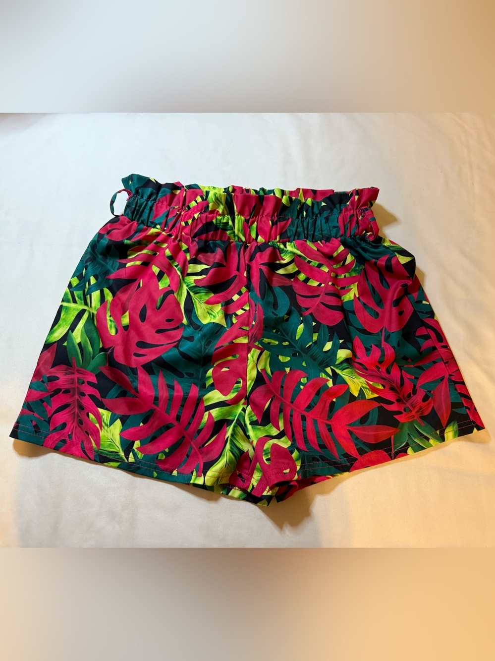 Tropical Leaf Print Women’s Shorts in Fuchsia & Green